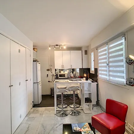 Palm Beach Beautiful Studio Of About 25 M² Decoration. * Cannes